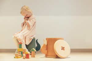 Korkii- Kolekcia detského sedenia a stolíka