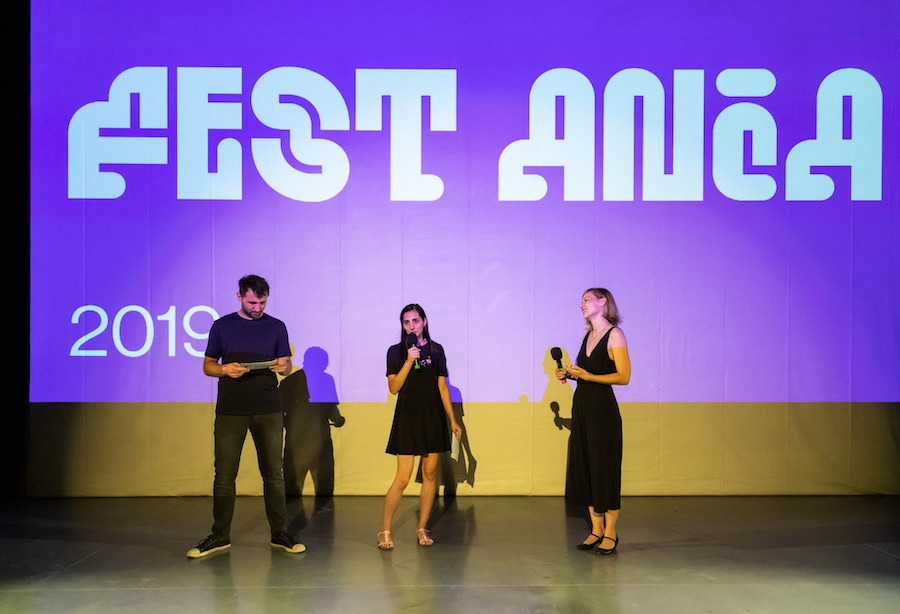 Riaditeľka Fest Anča 2019 Ivana Sujová (v strede)