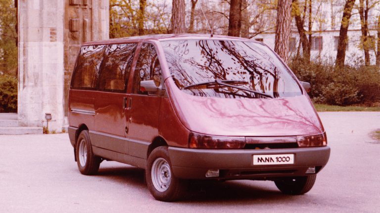 BAZ MNA 1000. BAZ, 1989. Foto archív SMD