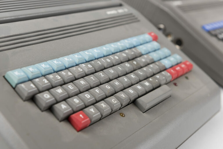Klávesnica počítača PMD 85-2 (1986)