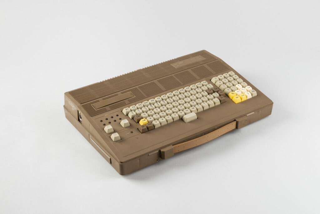 Počítač SMEP PP 01 / Zapožičané z Múzea výpočtovej techniky SAV