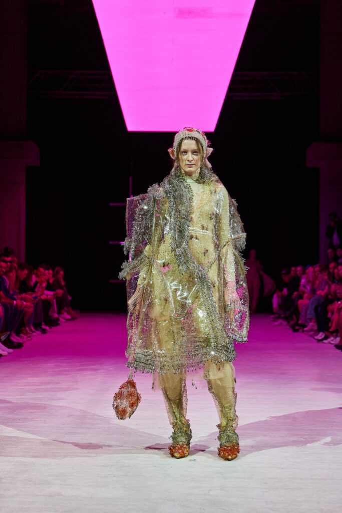 Martina Ďurikovičová: Pink Matrix. Fashion Live! 2022, Nivy Centrum. Foto Adam Tarana, archív Slovak Fashion Council
