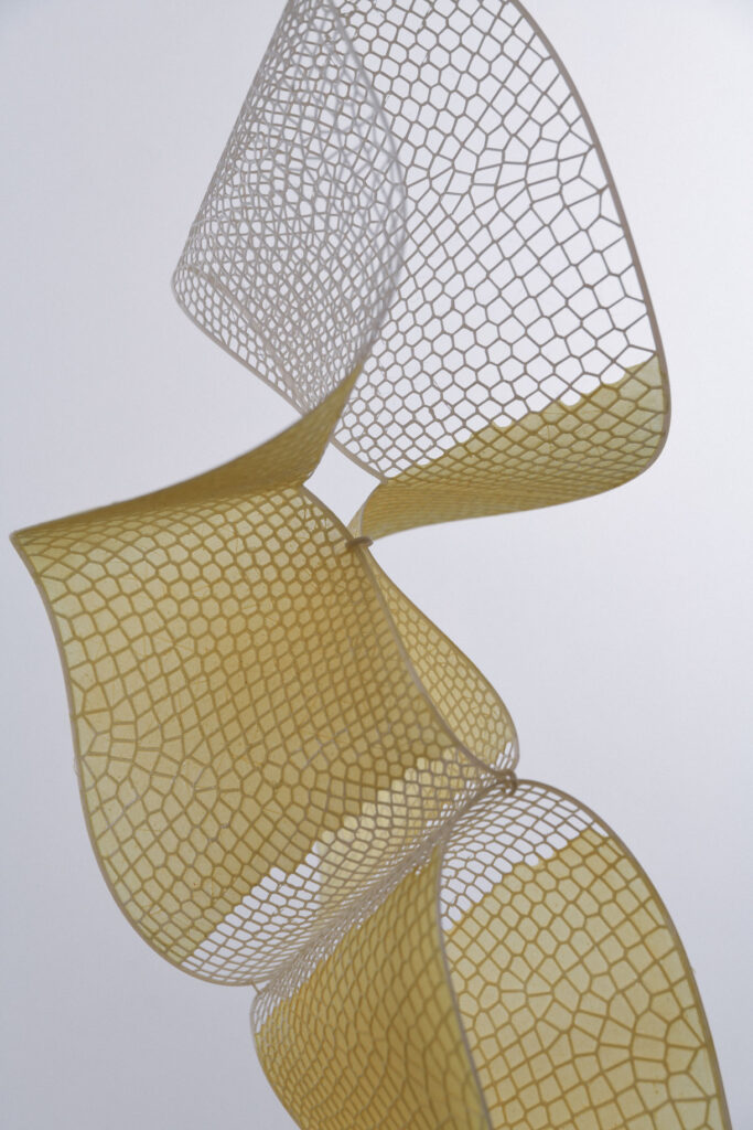 Vlasta Kubušová, crafting plastics studio!
a Dumolab Research: Detail interaktívneho
komponentu z inštalácie Sensbiom II.
Foto: Petra Hurai