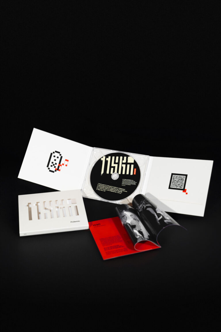 TwoTone / Osobitosť v prepojení