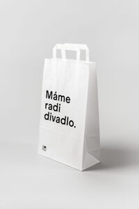 MÁME RADI DIVADLO
