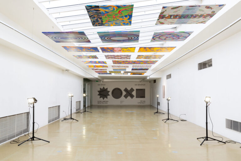 Cyklus výstav amatérskeho výtvarného umenia pre Národné osvetové centrum