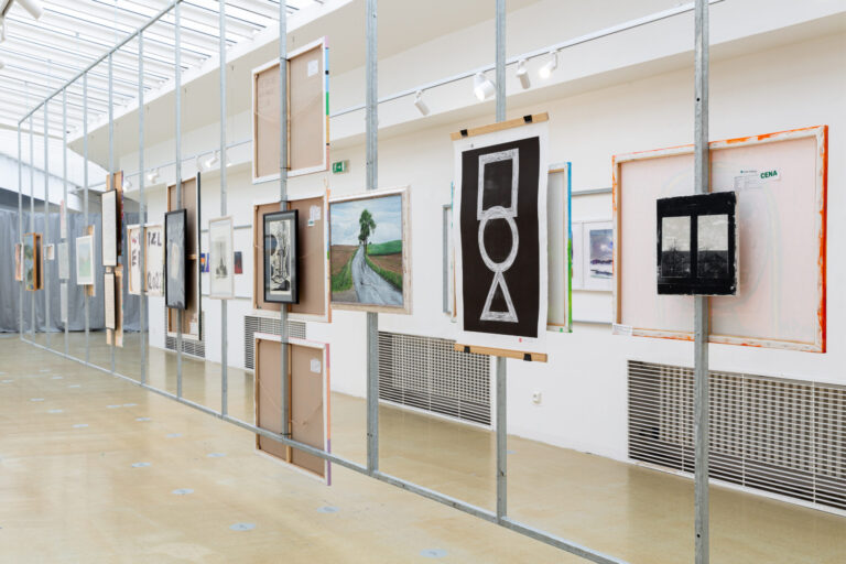 Cyklus výstav amatérskeho výtvarného umenia pre Národné osvetové centrum