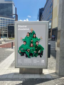 ŠŤASTNÉ DIVADELNÉ