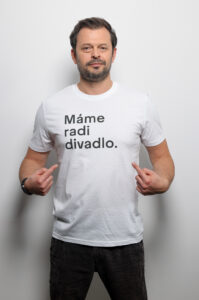 MÁME RADI DIVADLO