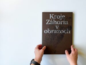 Kroje Záhoria v obrazoch