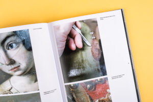 Scherzovci. Reštaurovanie rodinného portrétu