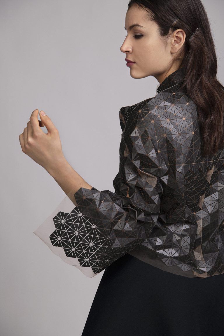 "Vytlač si niečo na seba" 3D odevný artefakt