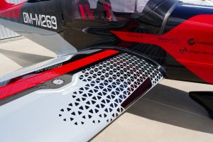 Design laku a polepu na DOVA Skylark