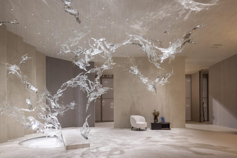 Splash - Svetelná Inštalácia z taveného skla