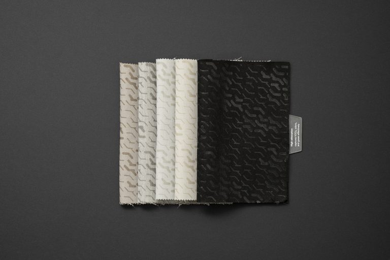 Návrh využitia samoregulačných materiálov na zlepšenie kvality ovzdušia v interiéroch vozidiel [Diplomová práca]