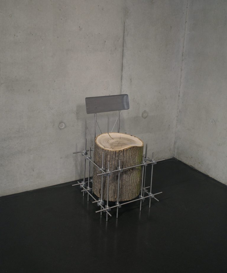 Stolička - Medzi Človekom a Prírodou