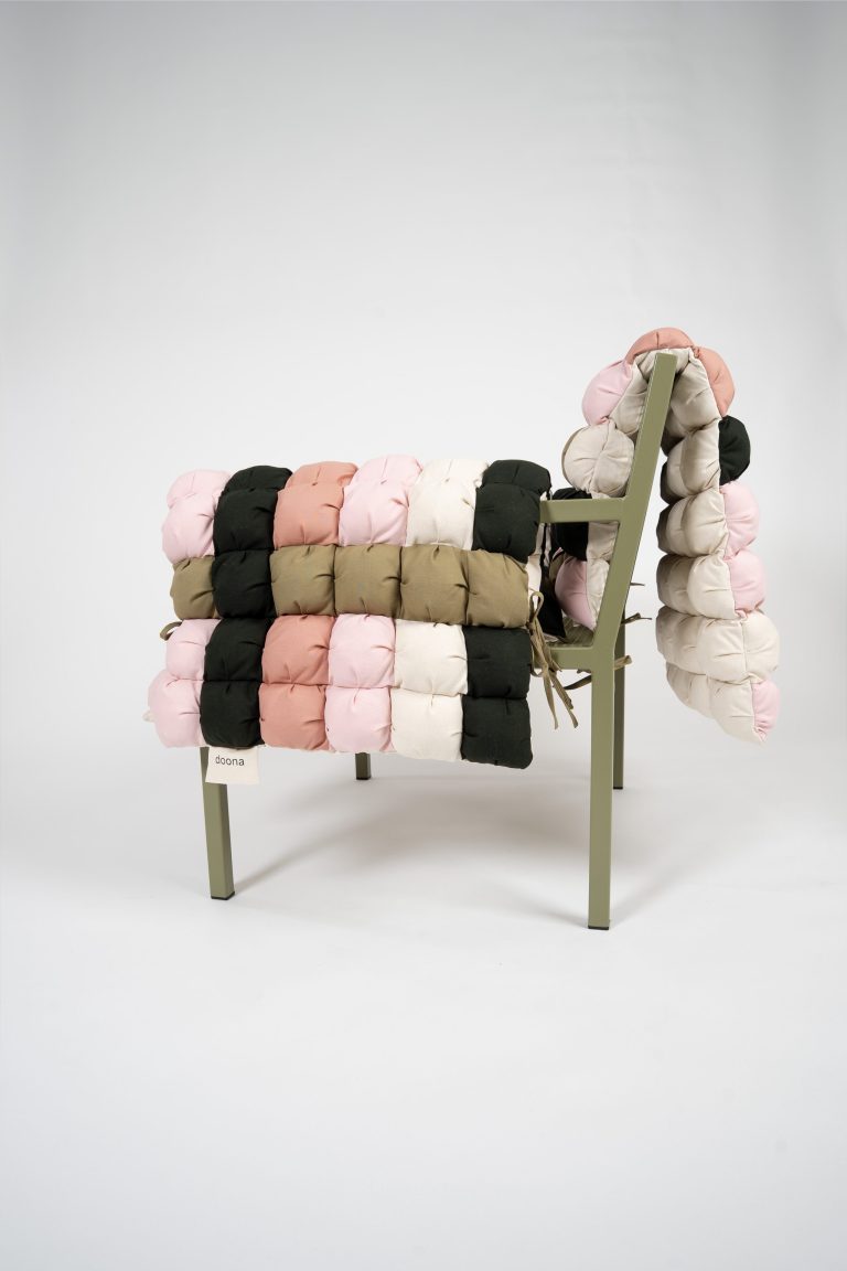 Doona - solitérne kreslo s otomanom