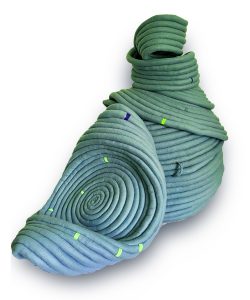 Kolekcia hračiek pre deti s poruchou autistického spektra so zameraním na využitie recyklovaných materiálov a ekoplastu