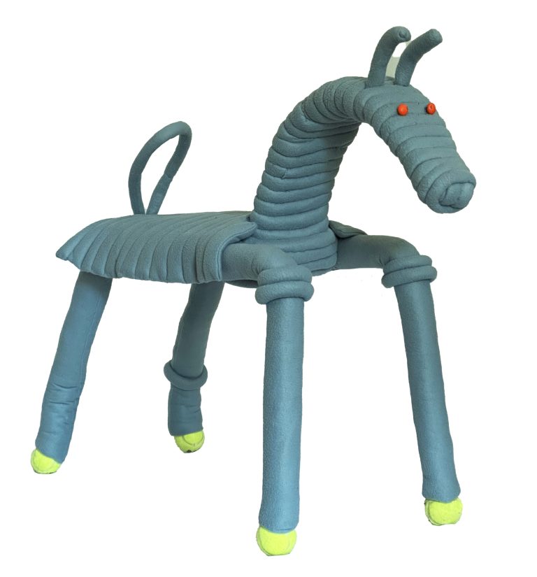 Kolekcia hračiek pre deti s poruchou autistického spektra so zameraním na využitie recyklovaných materiálov a ekoplastu